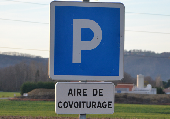 Parking de covoiturage - image d'illustration